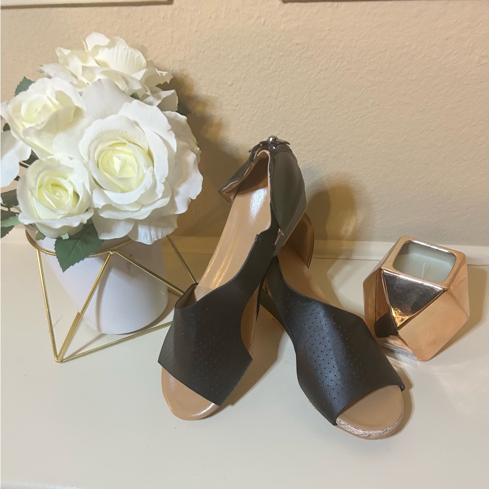 Black wedge sandal